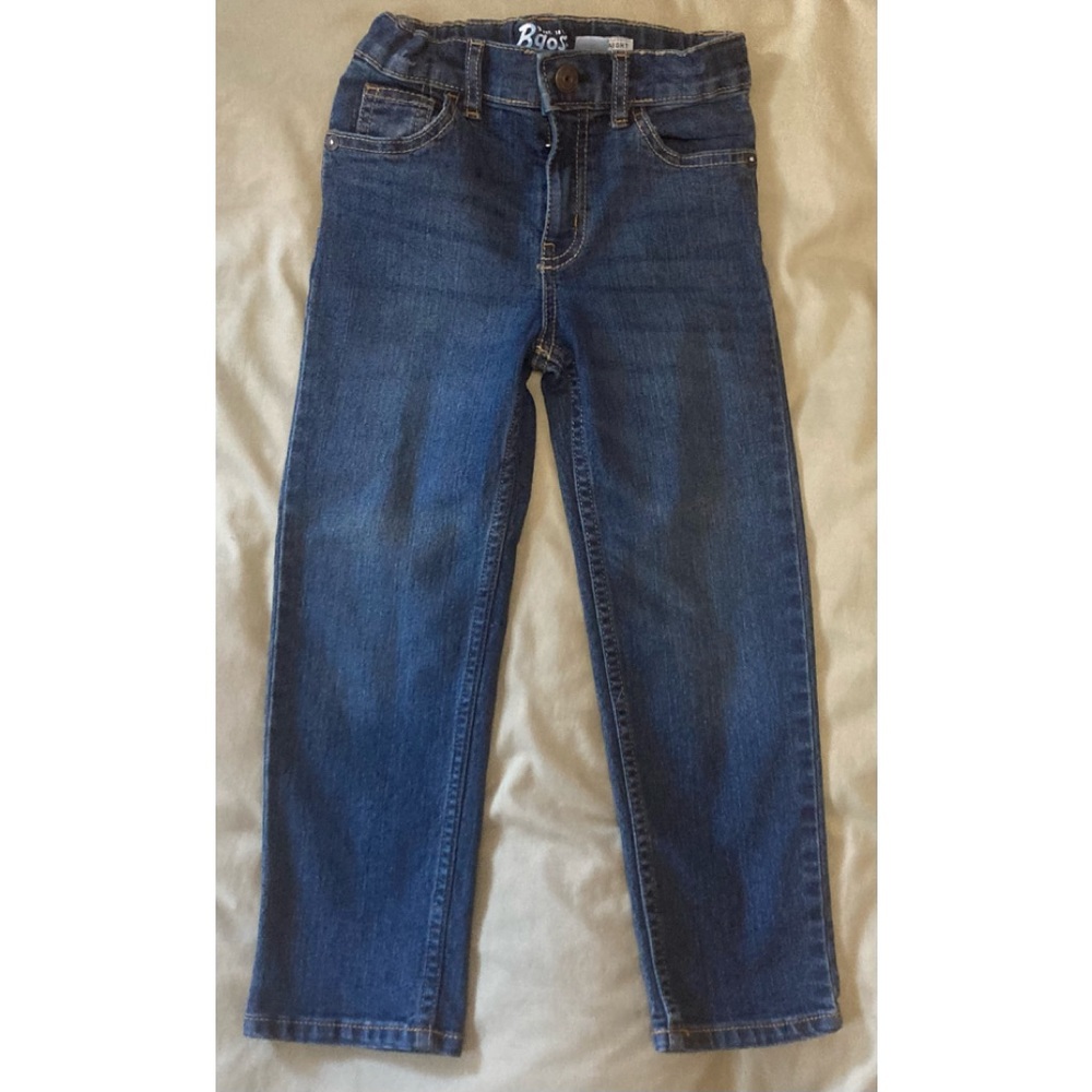Like new! Boys size 5 Oshkosh straight leg jeans